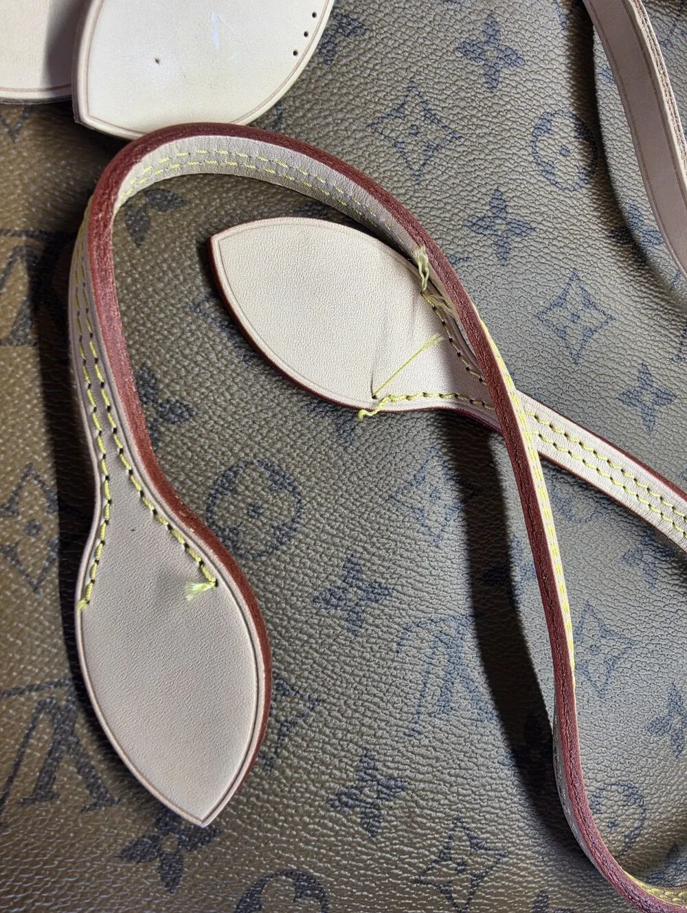 Louis Vuitton Luxury Leather Bag Straps and Side Laces - Cream with Red Edge